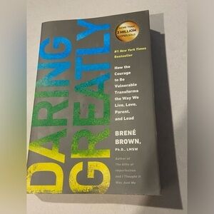 Daring Greatly paperback book by Brené Brown